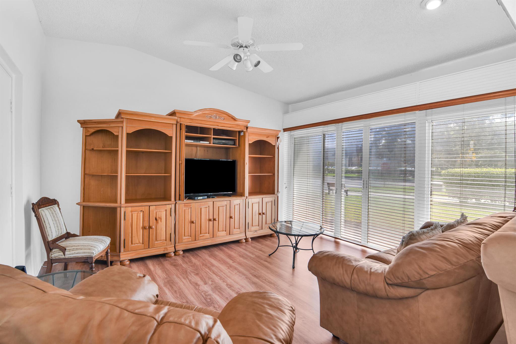 16004 Laurel Oak Circle