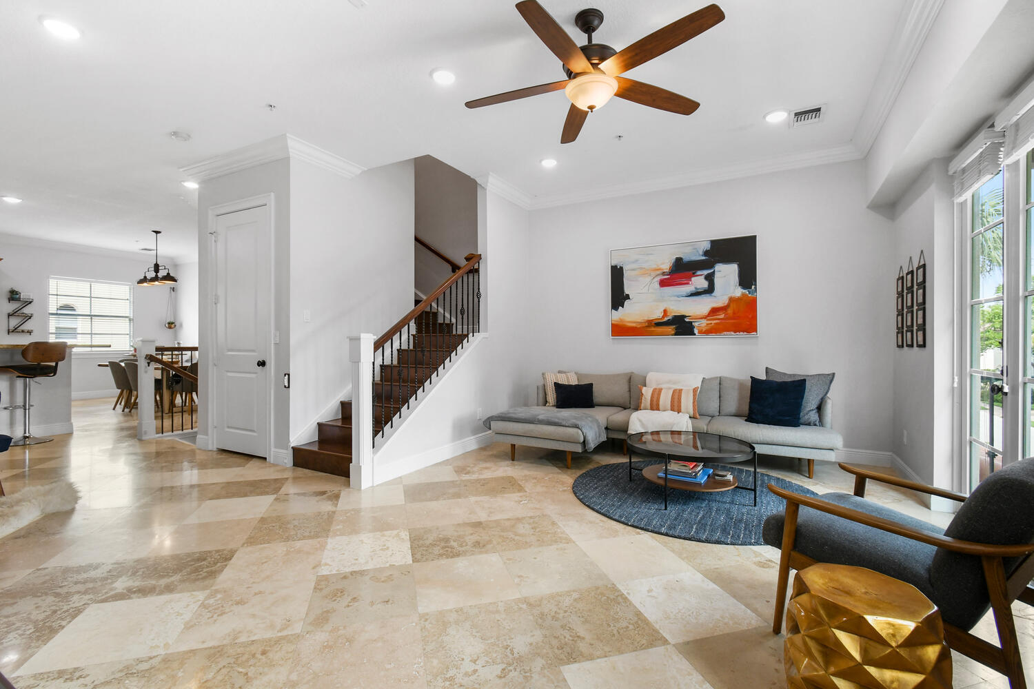 25 Via Floresta Drive