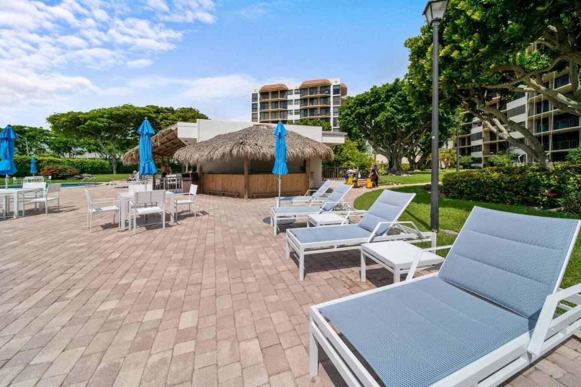 899 Jeffery Street 108