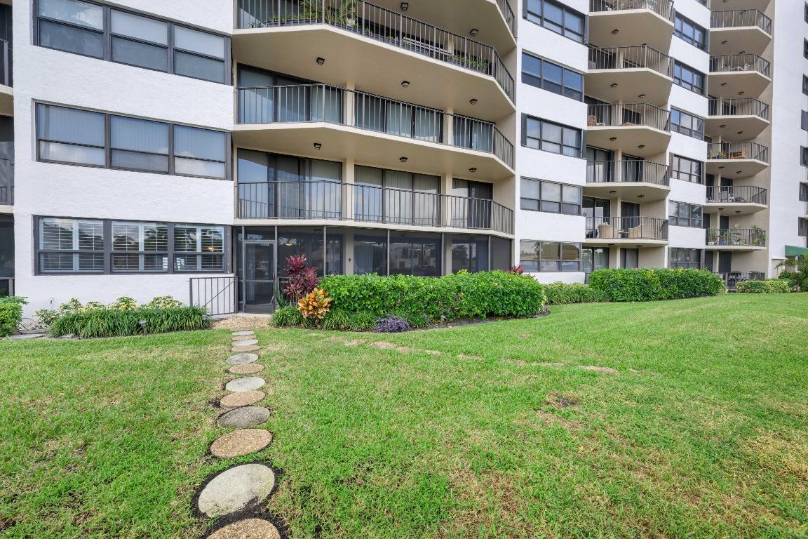 899 Jeffery Street 108