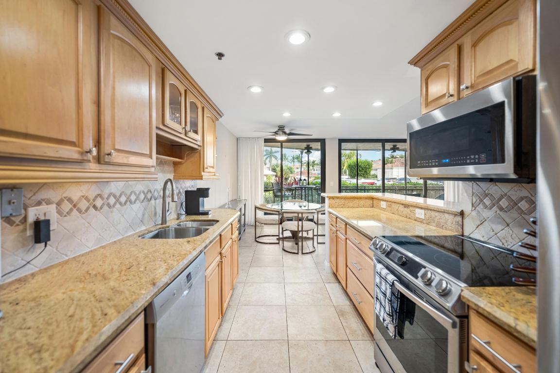 899 Jeffery Street 108