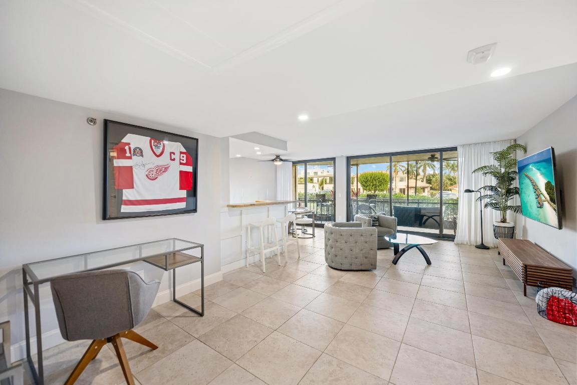 899 Jeffery Street 108