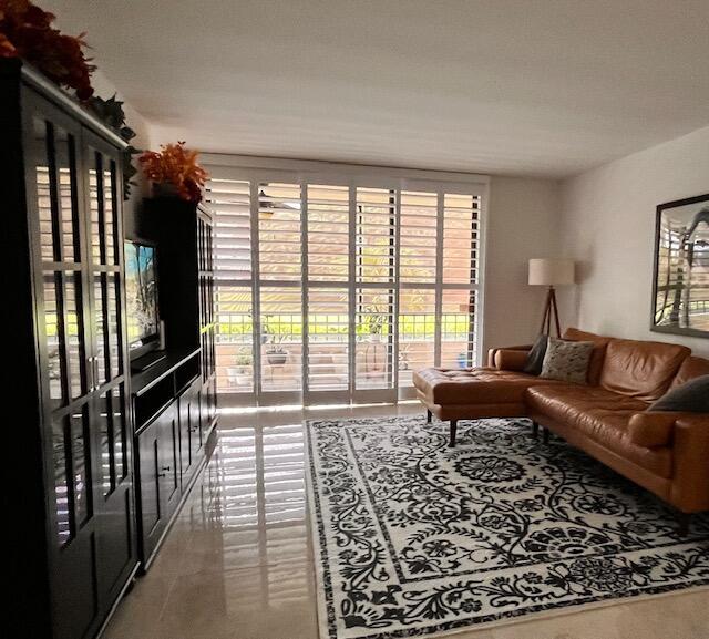 1850 Homewood Boulevard 114