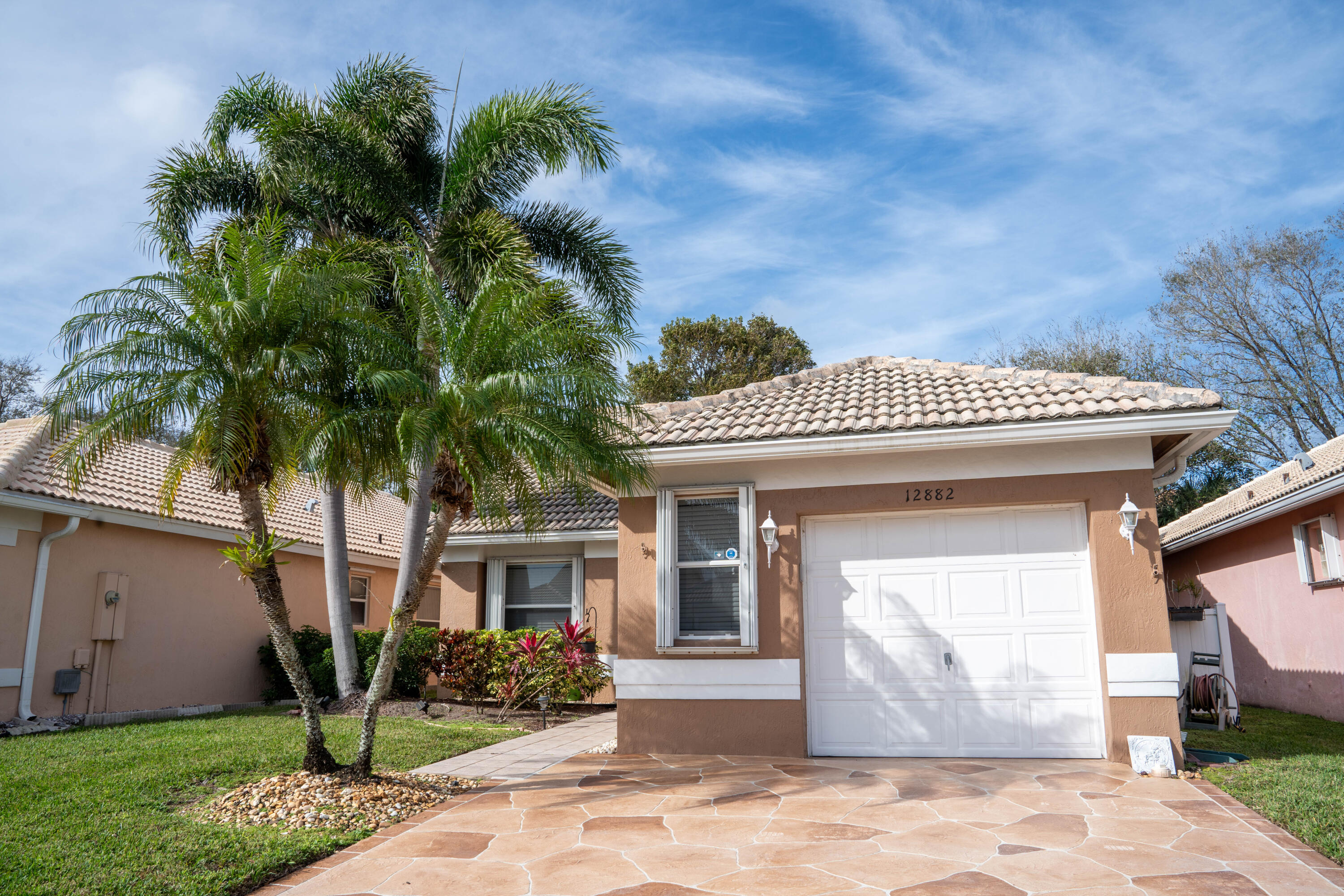12882 Hampton Lakes Circle