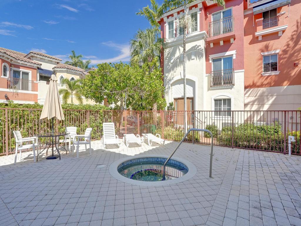 1505 Coastal Bay Boulevard