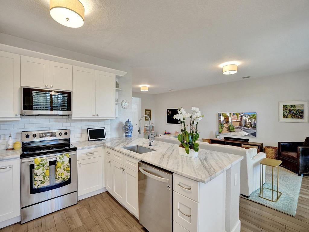 1505 Coastal Bay Boulevard