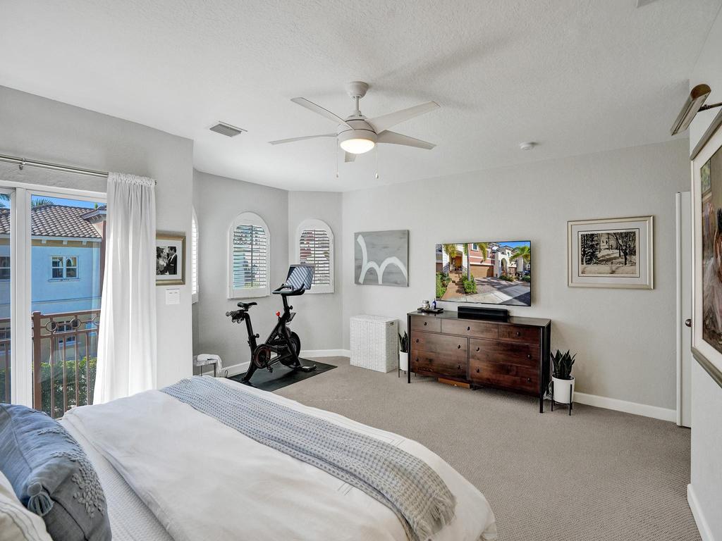 1505 Coastal Bay Boulevard