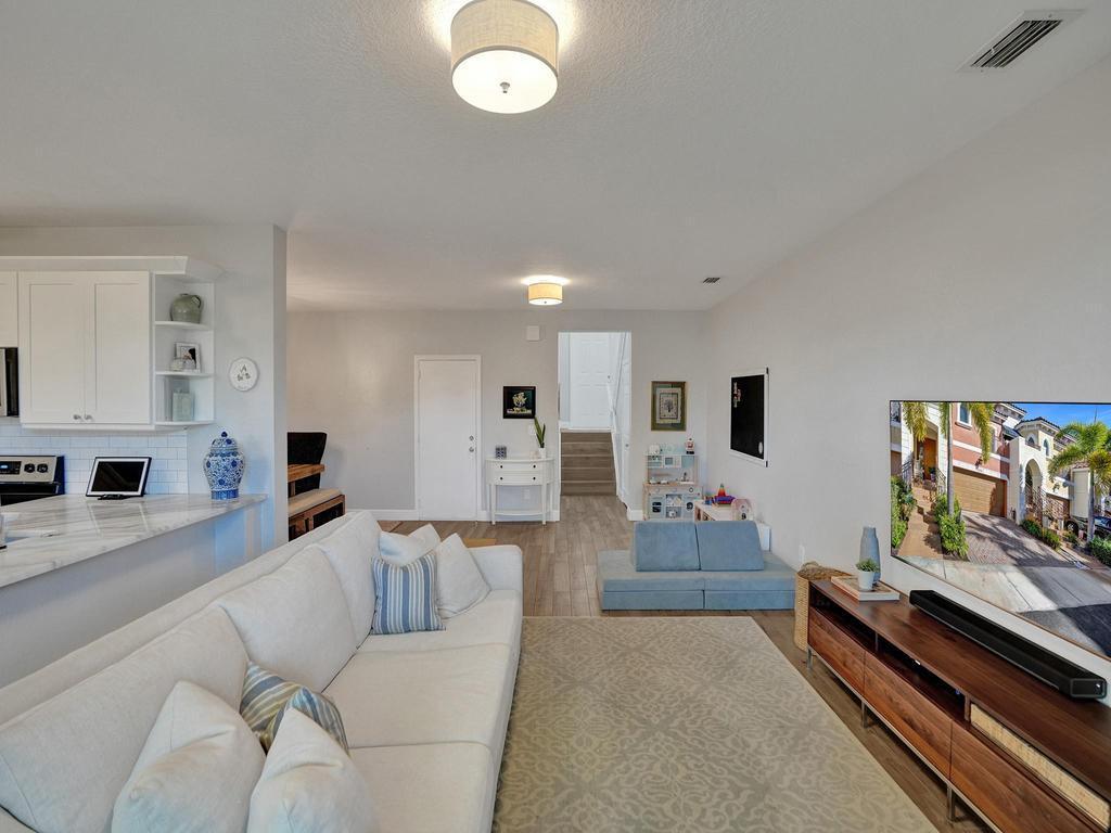 1505 Coastal Bay Boulevard