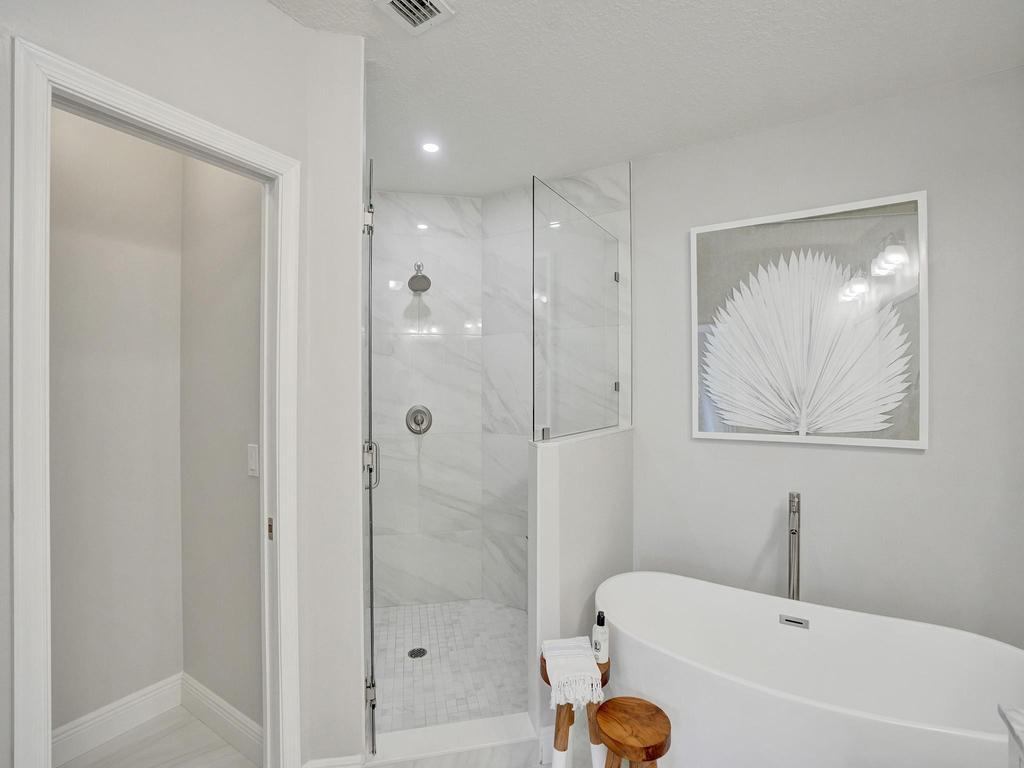 1505 Coastal Bay Boulevard