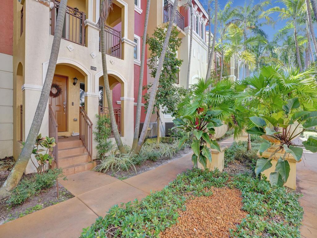 1505 Coastal Bay Boulevard