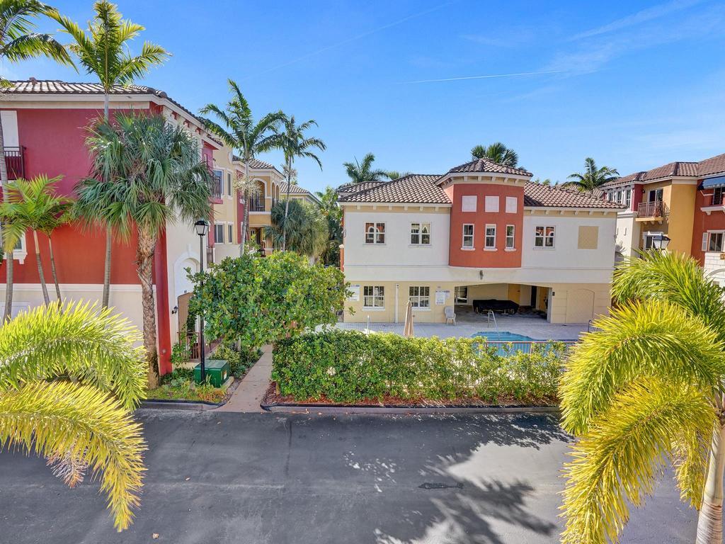 1505 Coastal Bay Boulevard