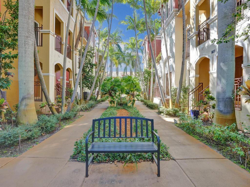 1505 Coastal Bay Boulevard