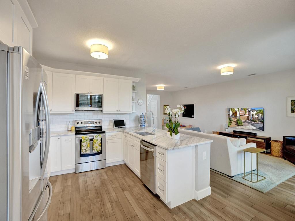 1505 Coastal Bay Boulevard