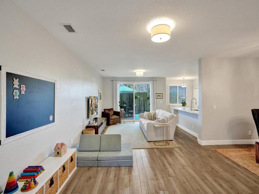 1505 Coastal Bay Boulevard