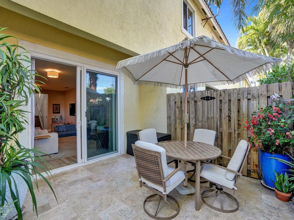 1505 Coastal Bay Boulevard