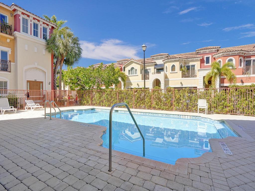 1505 Coastal Bay Boulevard