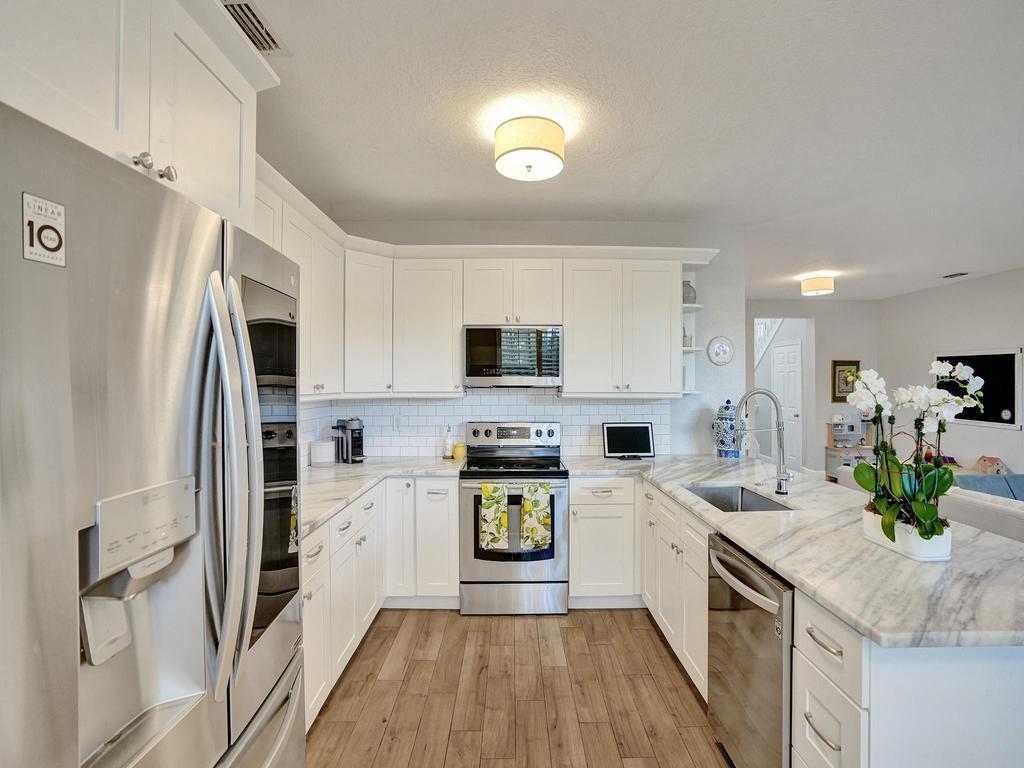 1505 Coastal Bay Boulevard