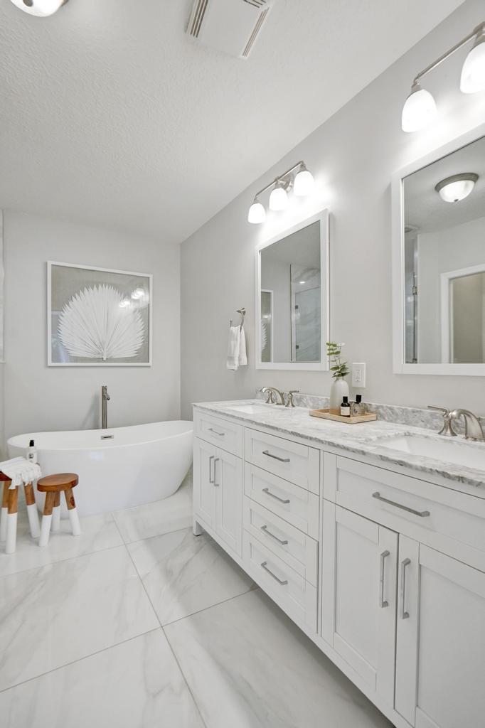 1505 Coastal Bay Boulevard