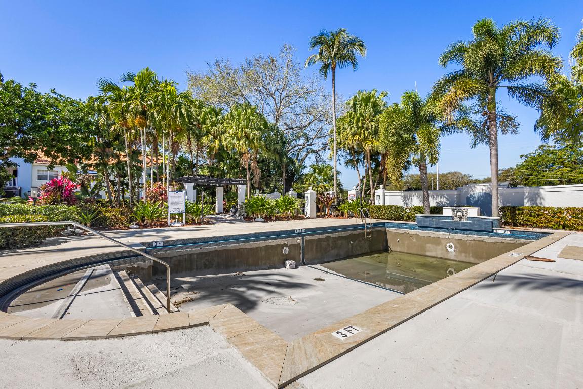 3113 Clint Moore Road 104