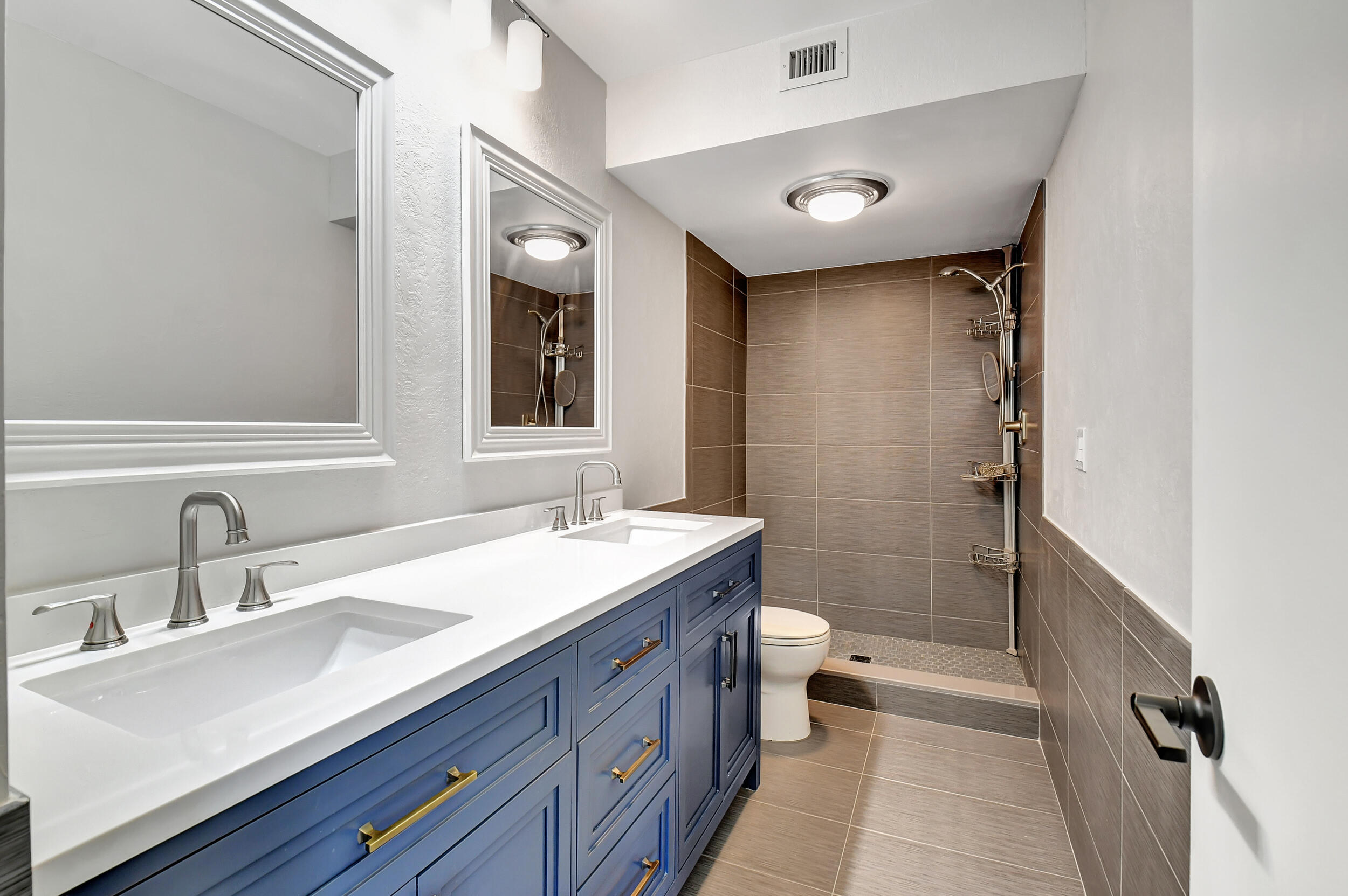 2070 Homewood Boulevard 5170