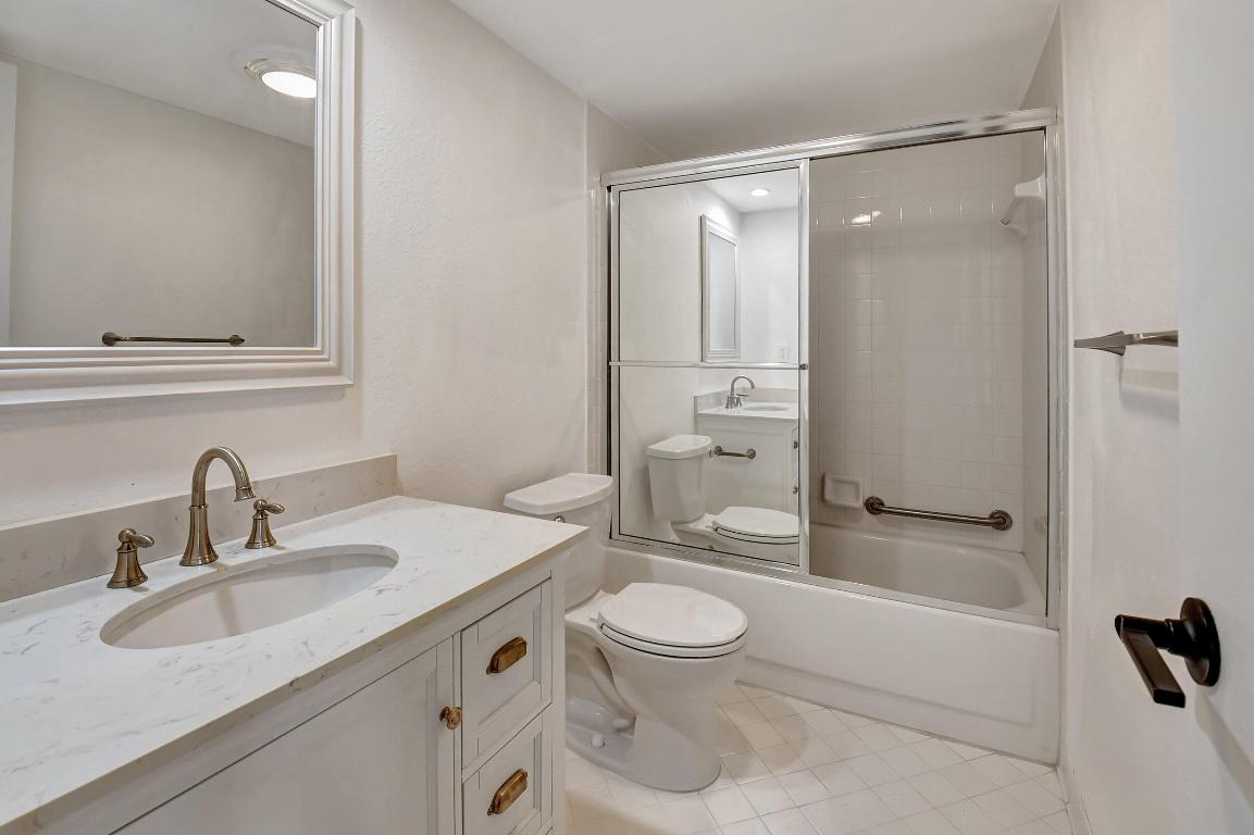 2070 Homewood Boulevard 5170