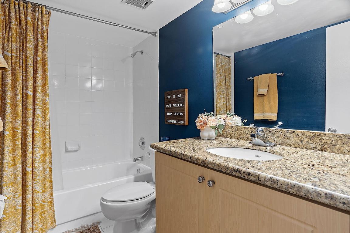 950 Lavers Circle Apt F-205