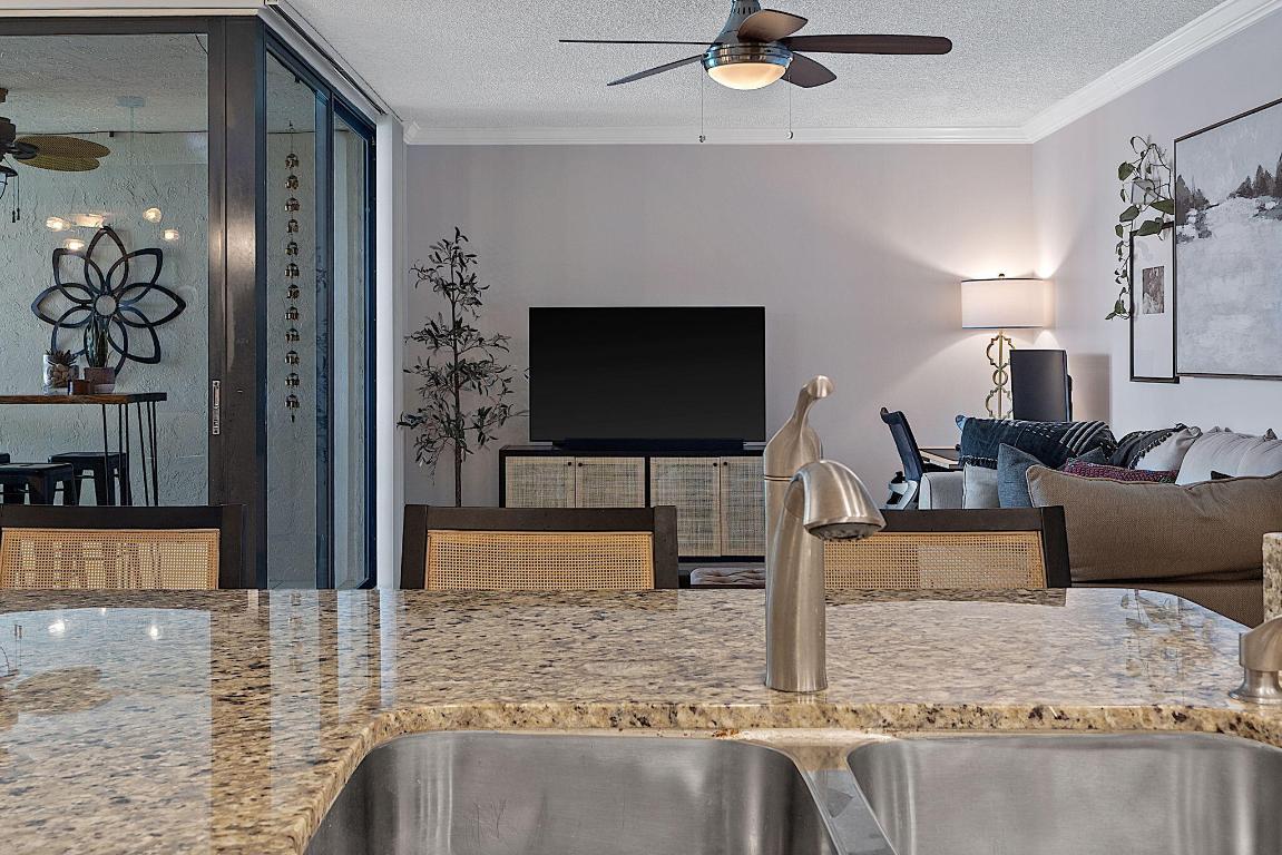 950 Lavers Circle Apt F-205