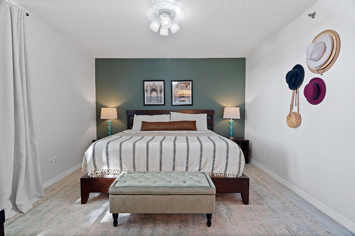 950 Lavers Circle Apt F-205