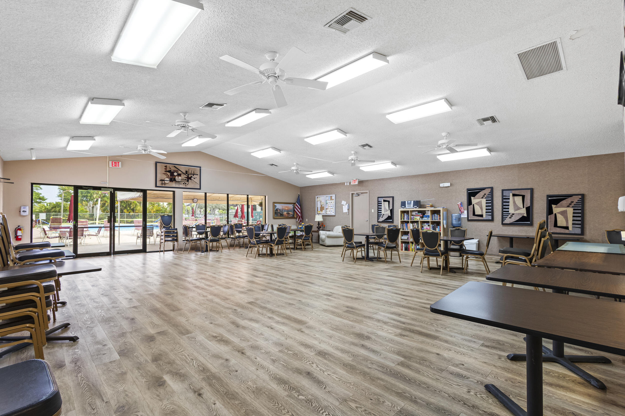 4734 Lucerne Lakes Boulevard 201