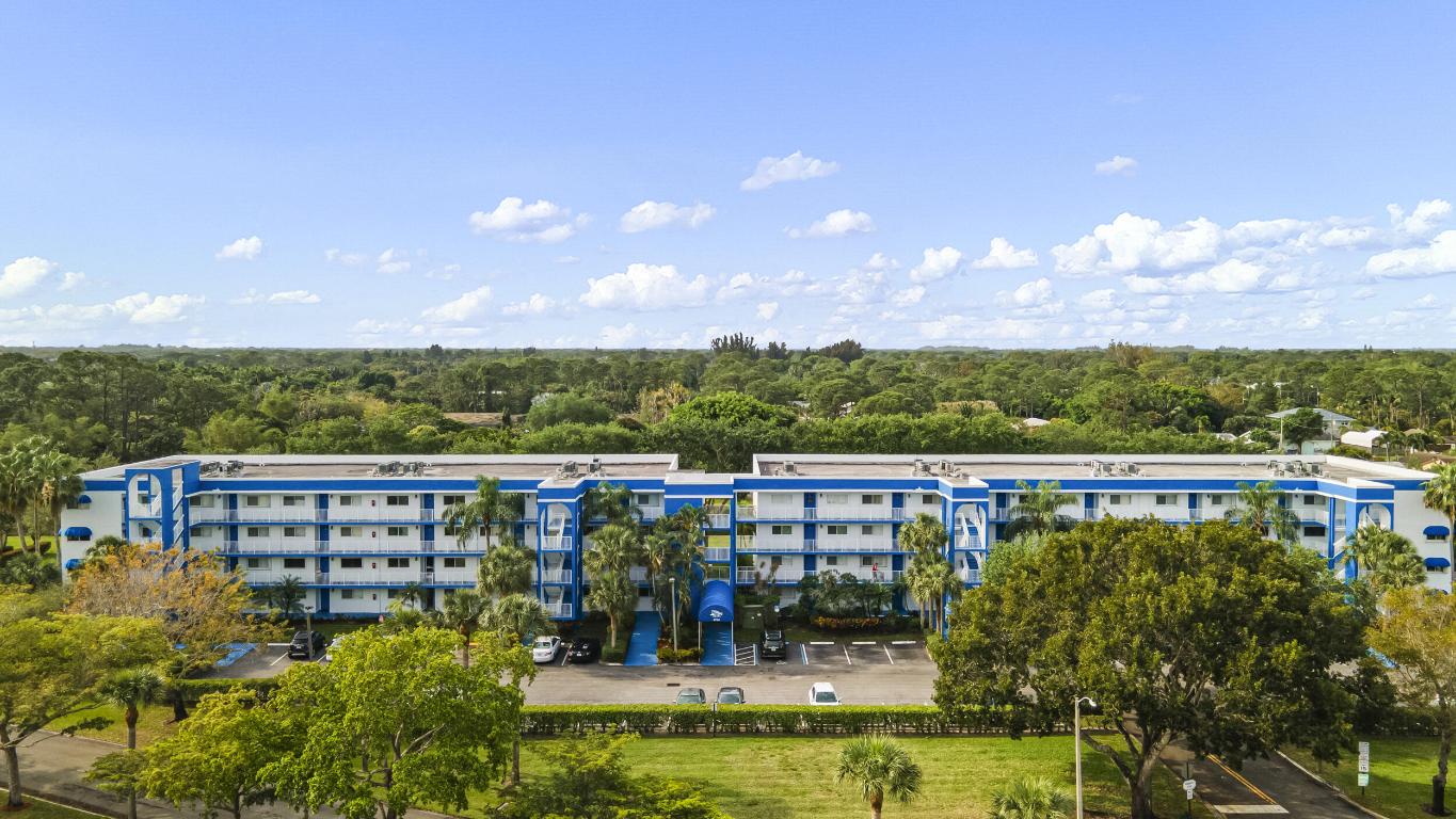 4734 Lucerne Lakes Boulevard 201