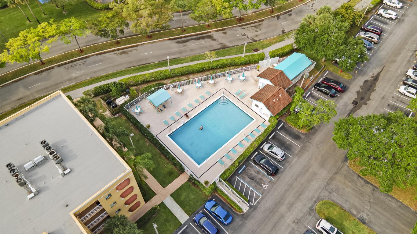 4734 Lucerne Lakes Boulevard 201