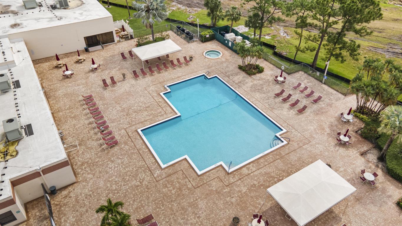 4734 Lucerne Lakes Boulevard 201