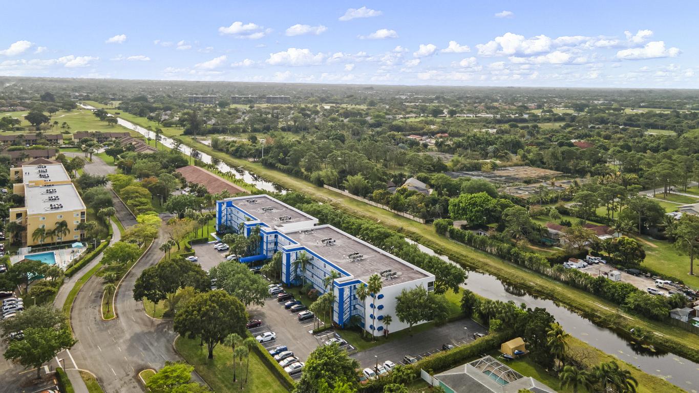 4734 Lucerne Lakes Boulevard 201