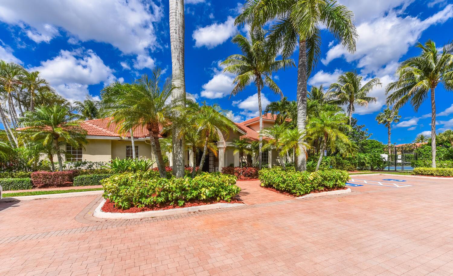 15175 Michelangelo Boulevard 204