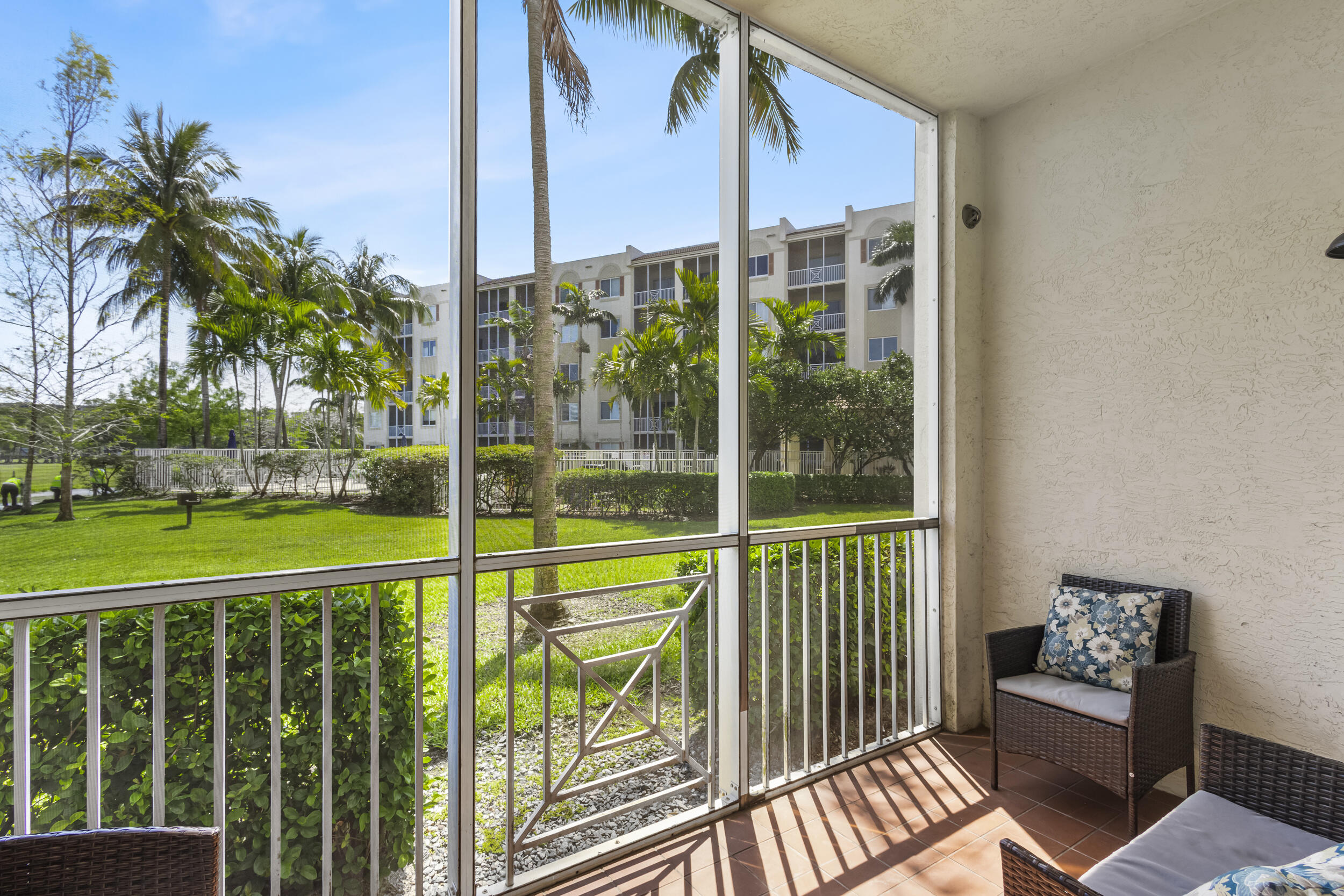 3600 Oaks Clubhouse Drive 108