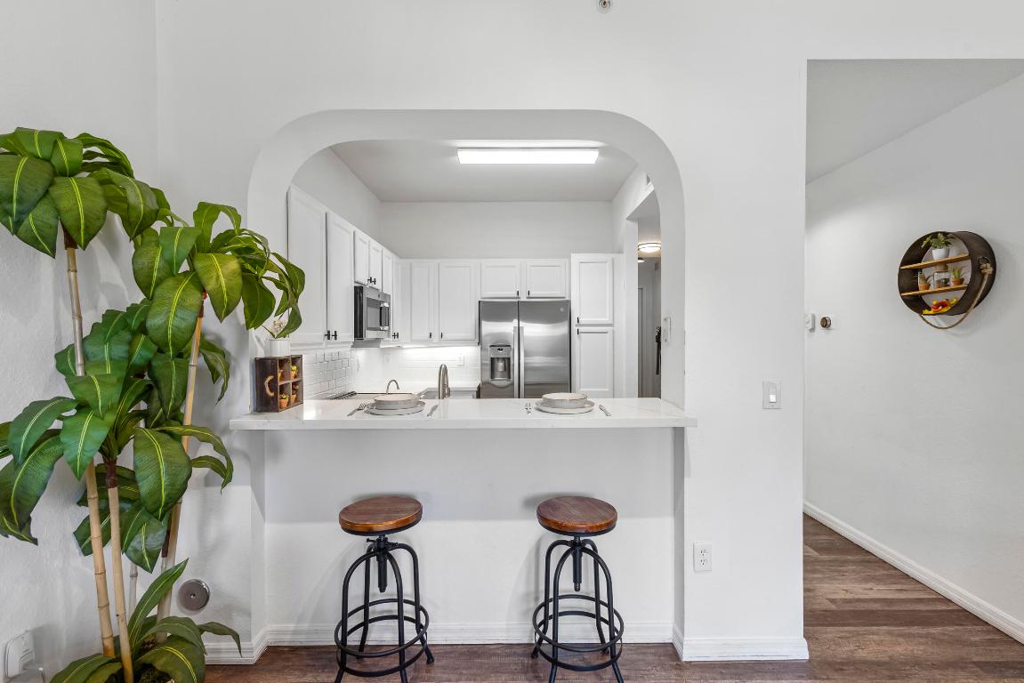 3600 Oaks Clubhouse Drive 108