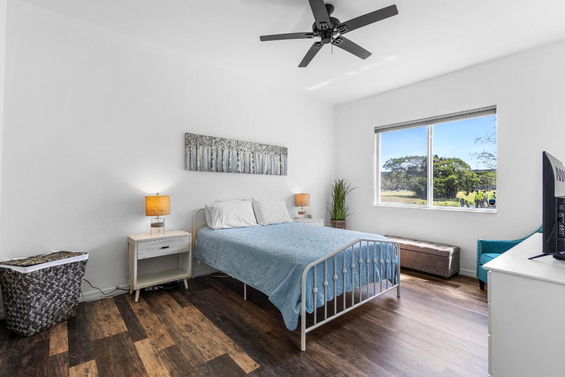 3600 Oaks Clubhouse Drive 108