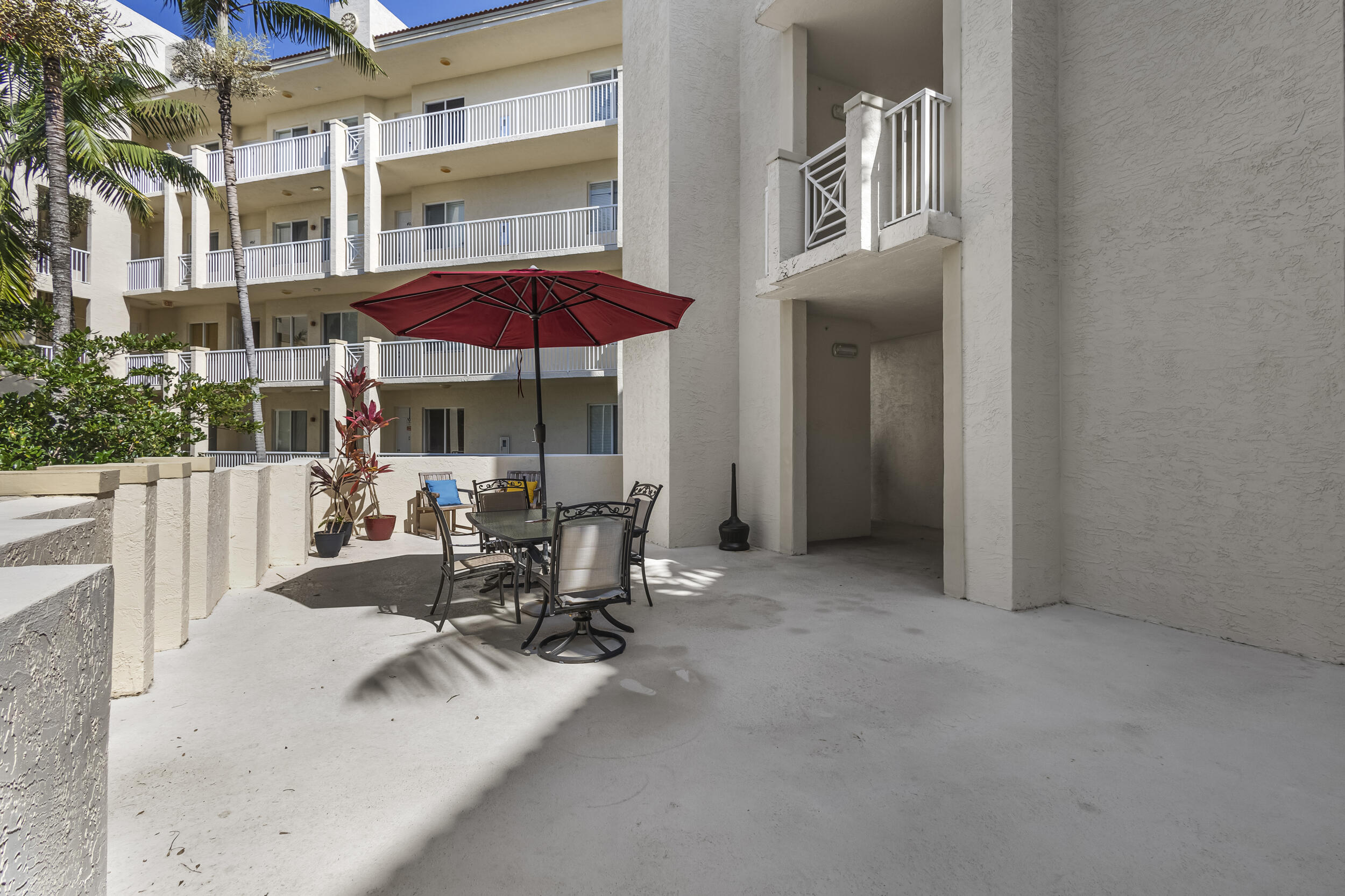 3600 Oaks Clubhouse Drive 108