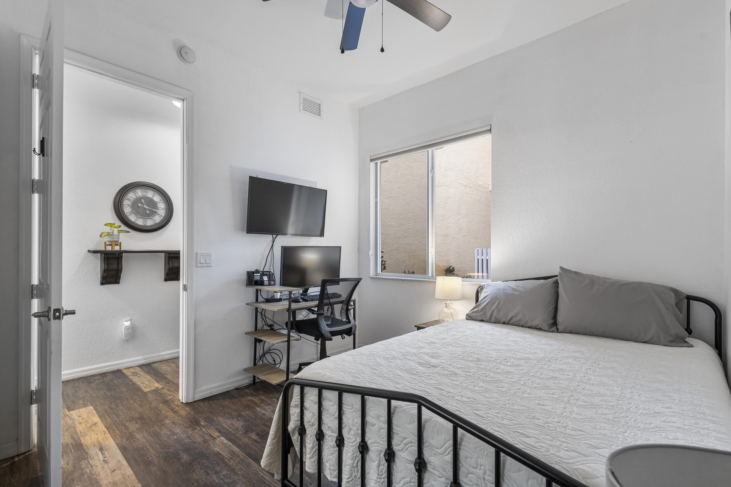 3600 Oaks Clubhouse Drive 108