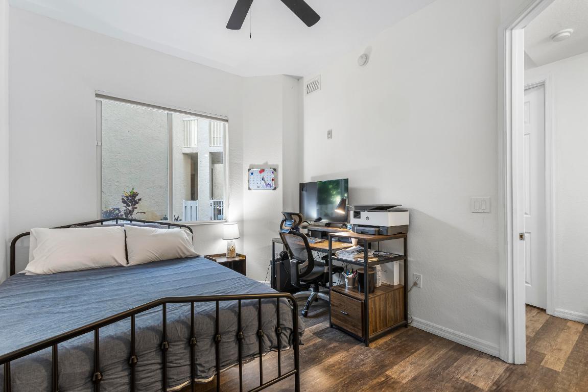 3600 Oaks Clubhouse Drive 108