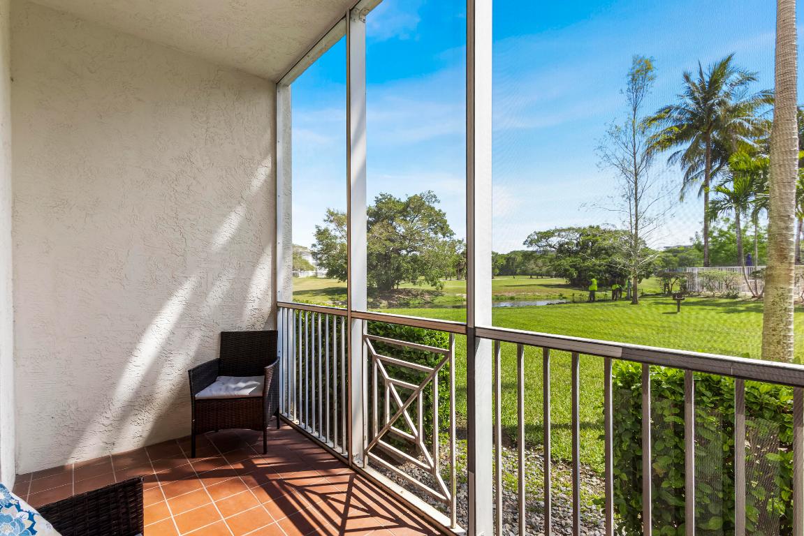 3600 Oaks Clubhouse Drive 108