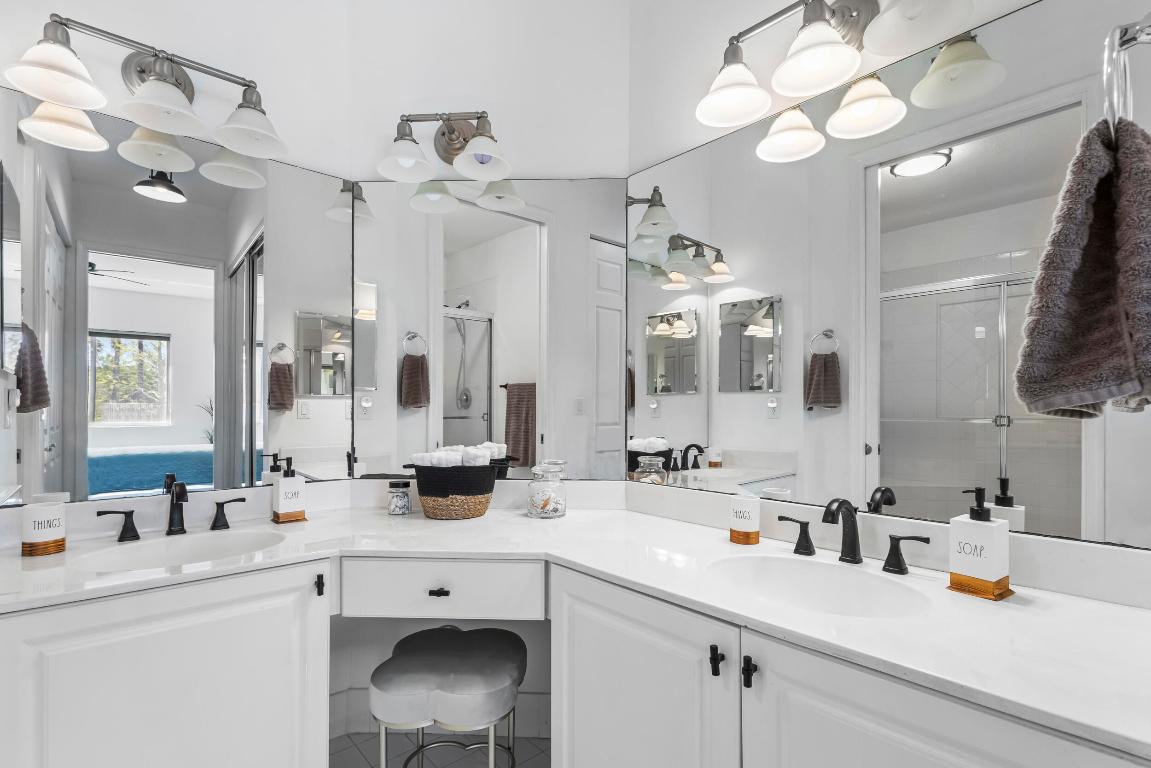 3600 Oaks Clubhouse Drive 108