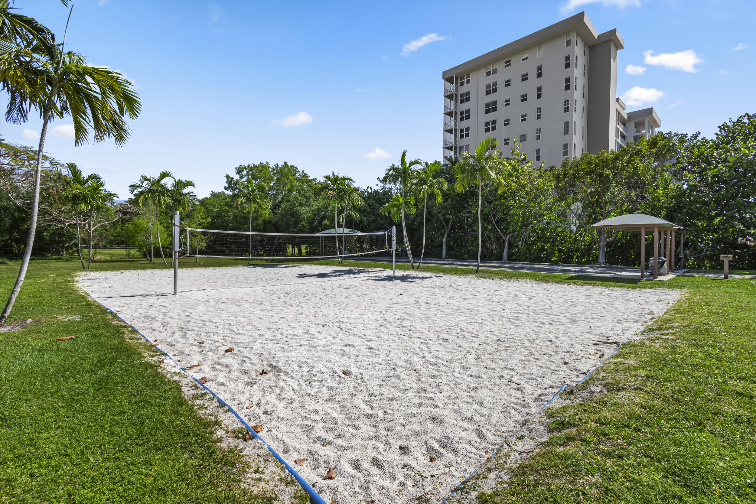 3600 Oaks Clubhouse Drive 108