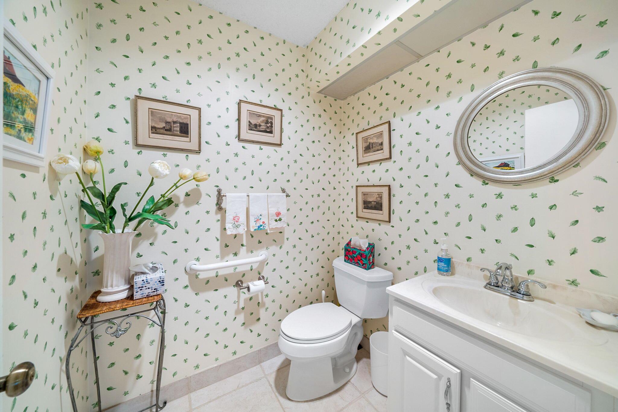 5625 Lakeview Mews Court