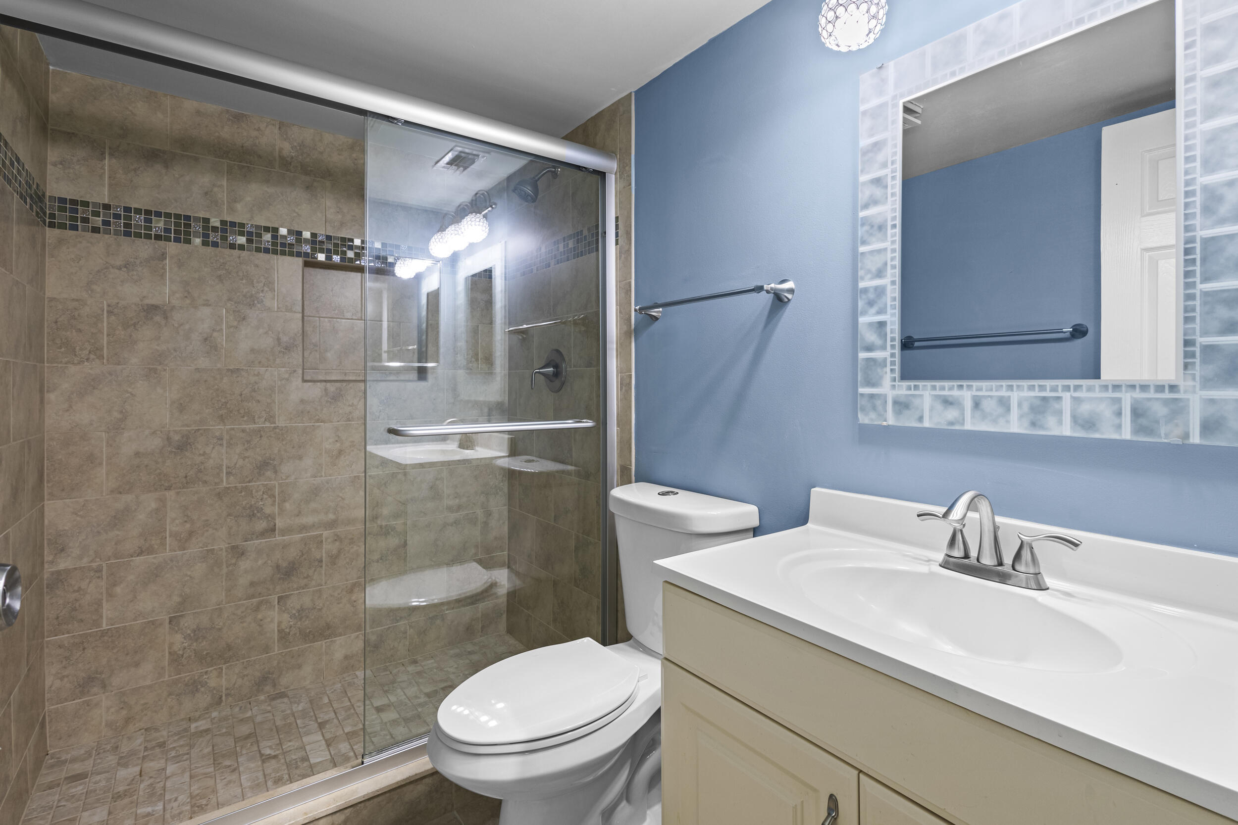 3 Abbey Lane 106