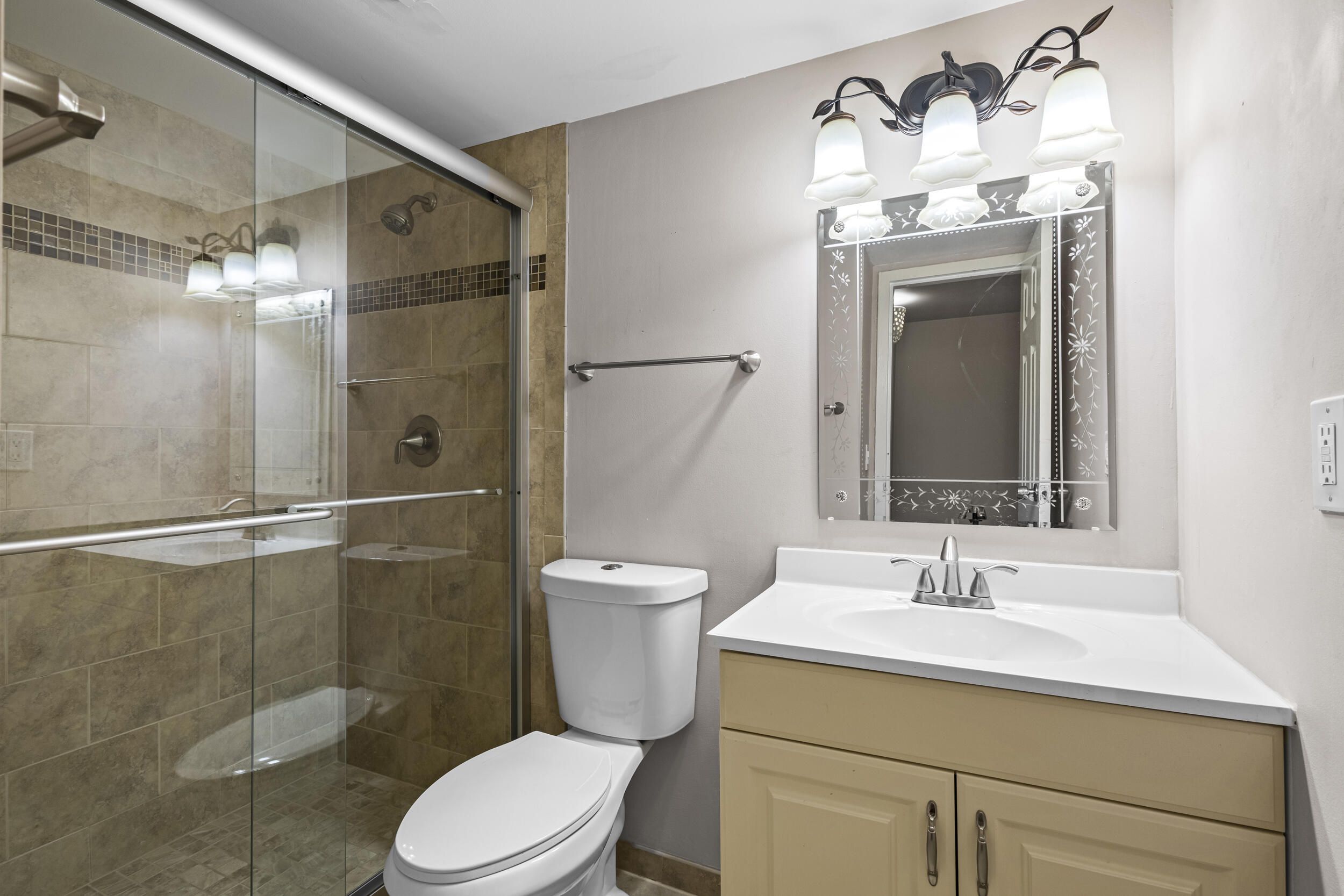 3 Abbey Lane 106