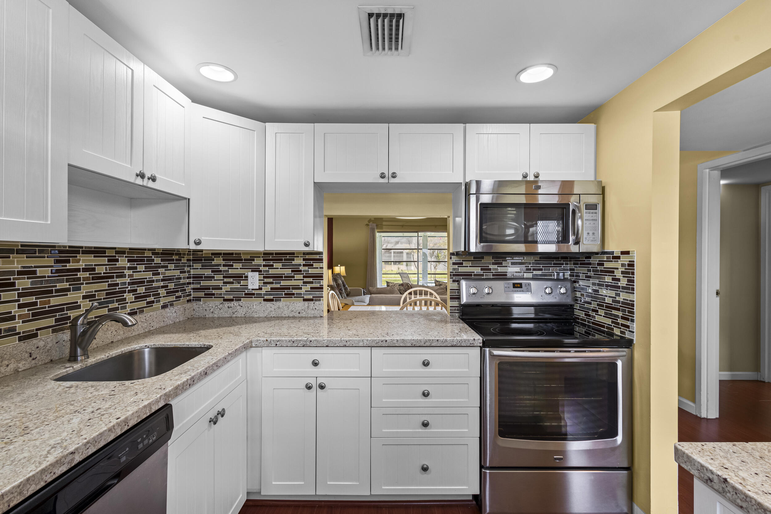3 Abbey Lane 106