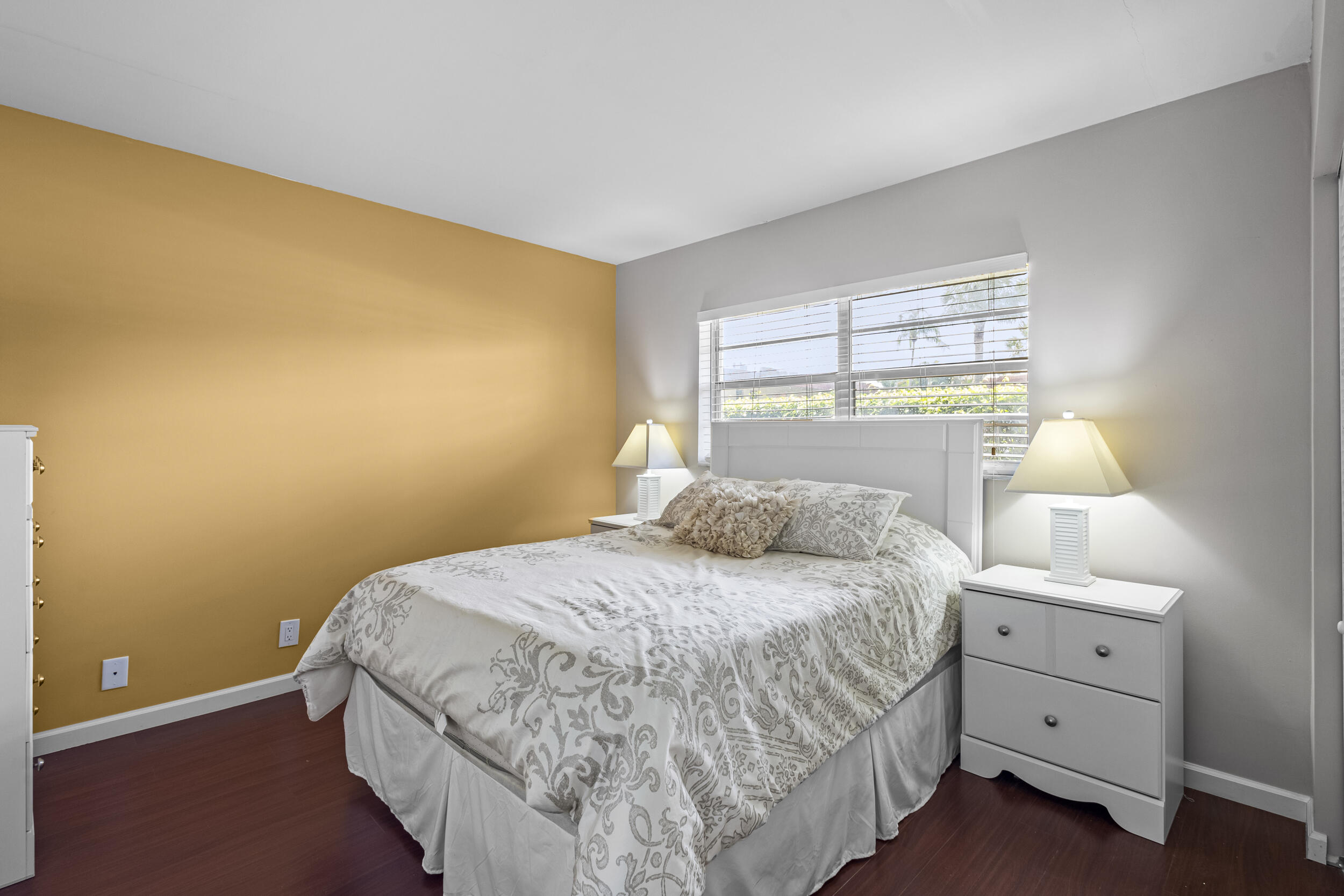 3 Abbey Lane 106