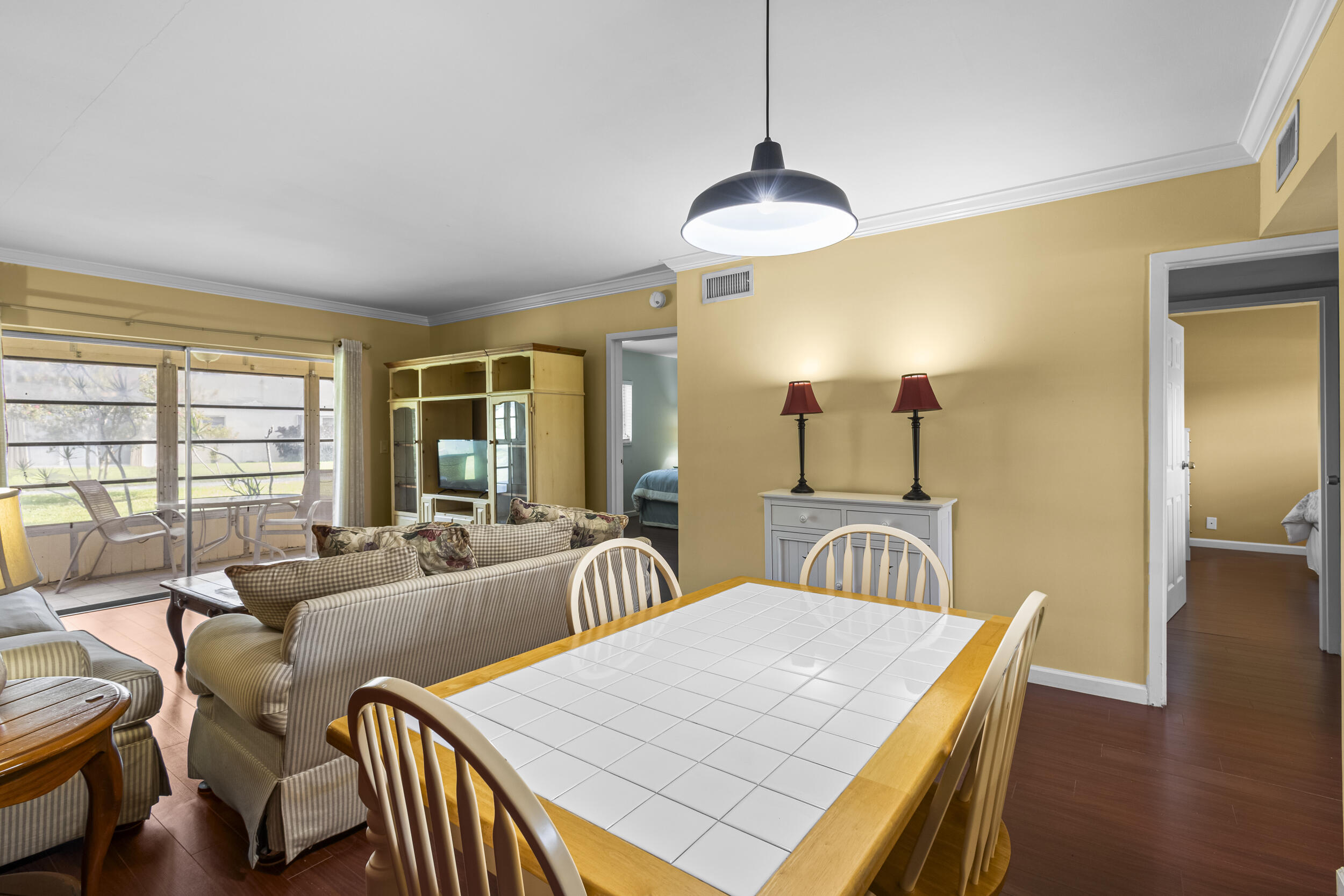 3 Abbey Lane 106