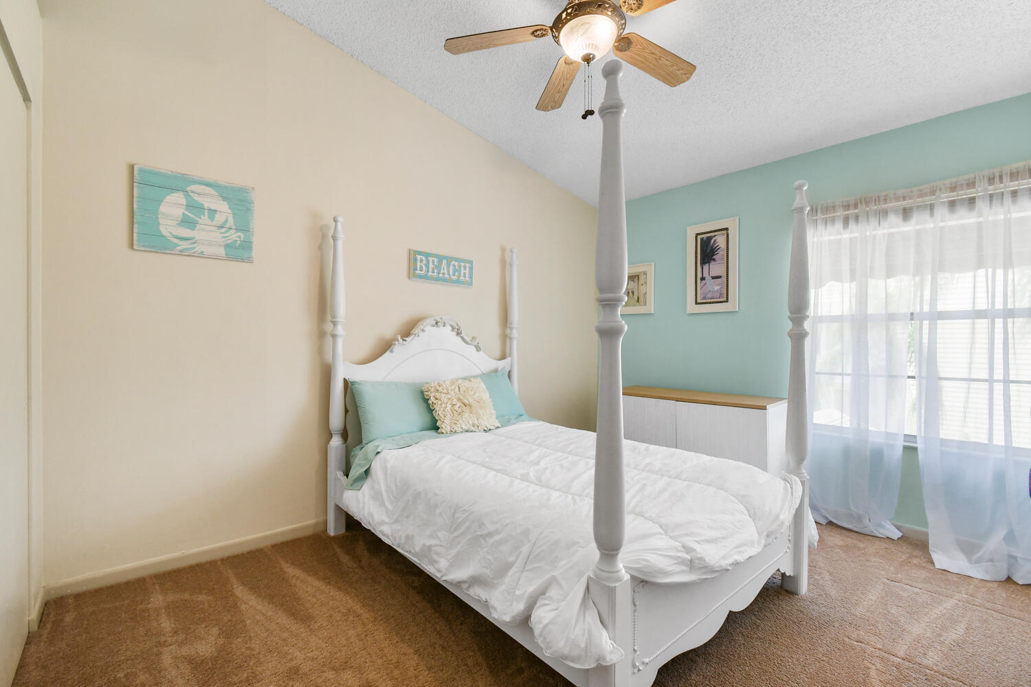 5266 Sapphire Valley